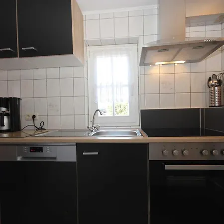 Ferienhaeuschen Hinz Wustrow (Fischland)